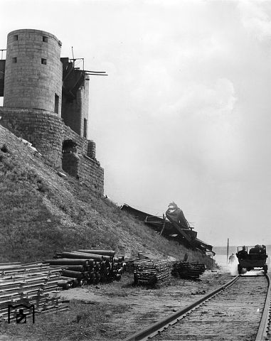 Взорванный мост южнее Днепропетровска, 1941 г.